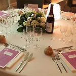 Les De L'abbaye Hotel Saintes