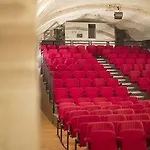 Les De L'abbaye *
