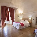 Hotel Les De L'abbaye Saintes