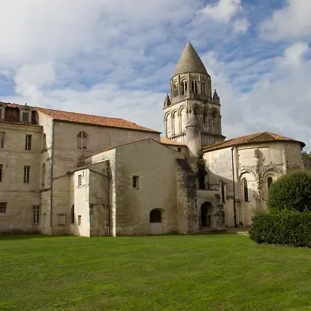 Les De L'abbaye Saintes