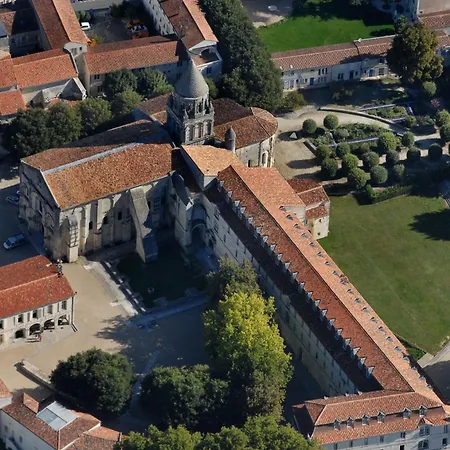 Les De L'abbaye