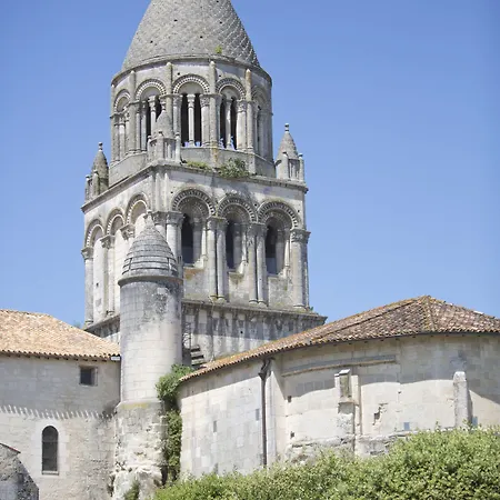 Les De L'abbaye Szálloda *