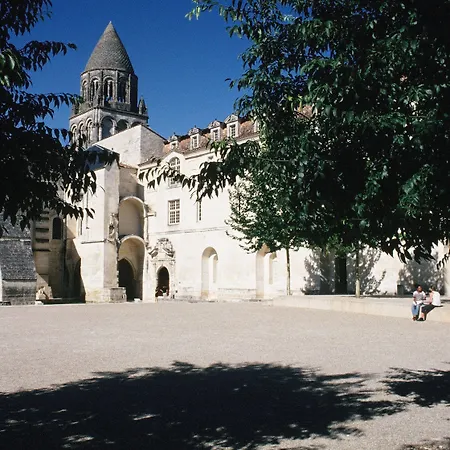 Les De L'abbaye Hotel *