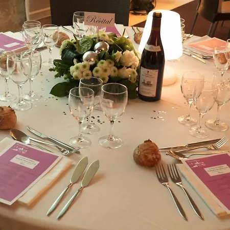 Les De L'abbaye Hotel Saintes