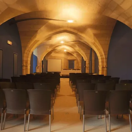 Les De L'abbaye Szálloda *
