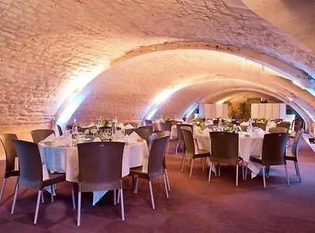 Les De L'abbaye Hotel